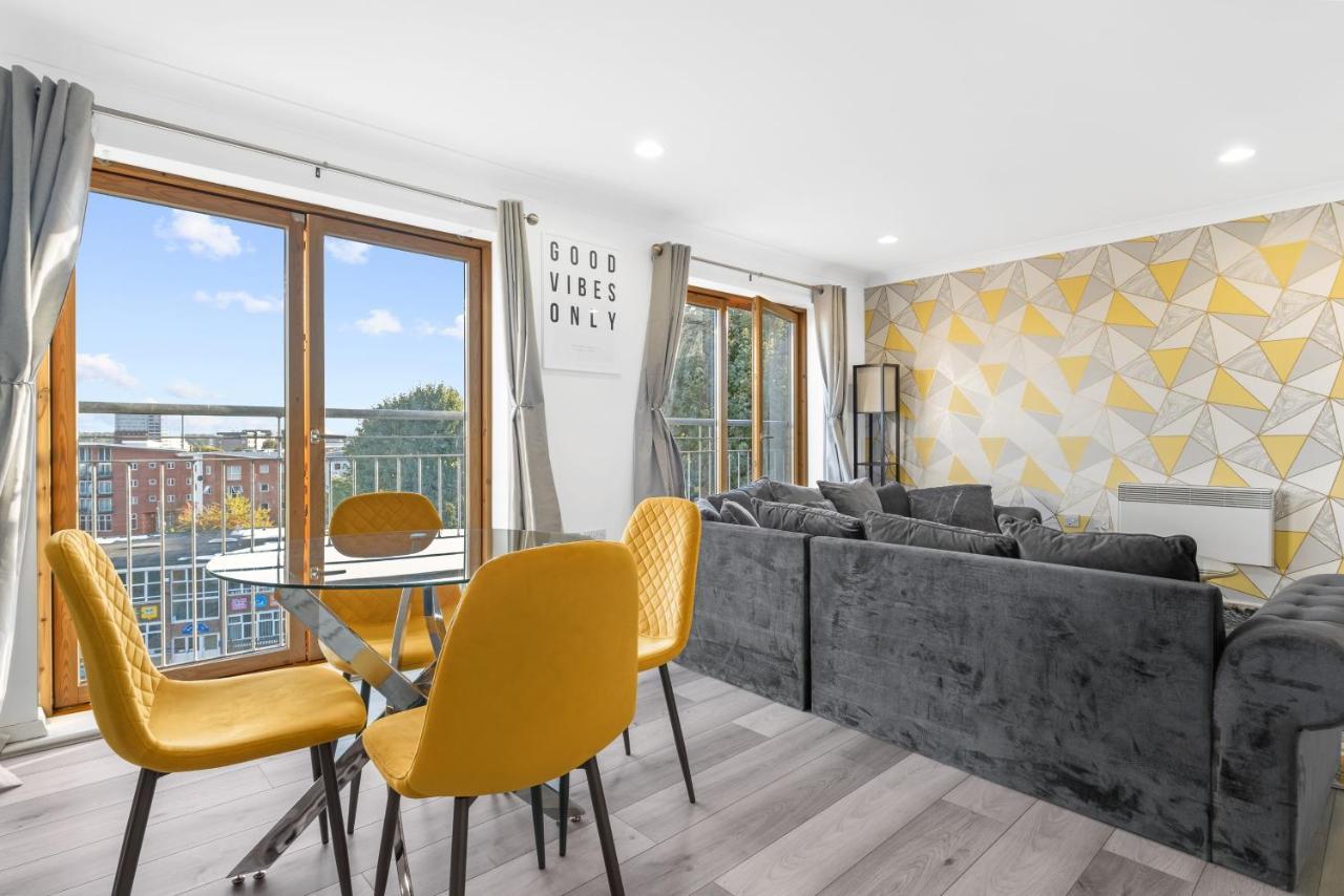 Ebra Stays - Luxury 2 Bedroom Apartment - Birmingham Exterior foto